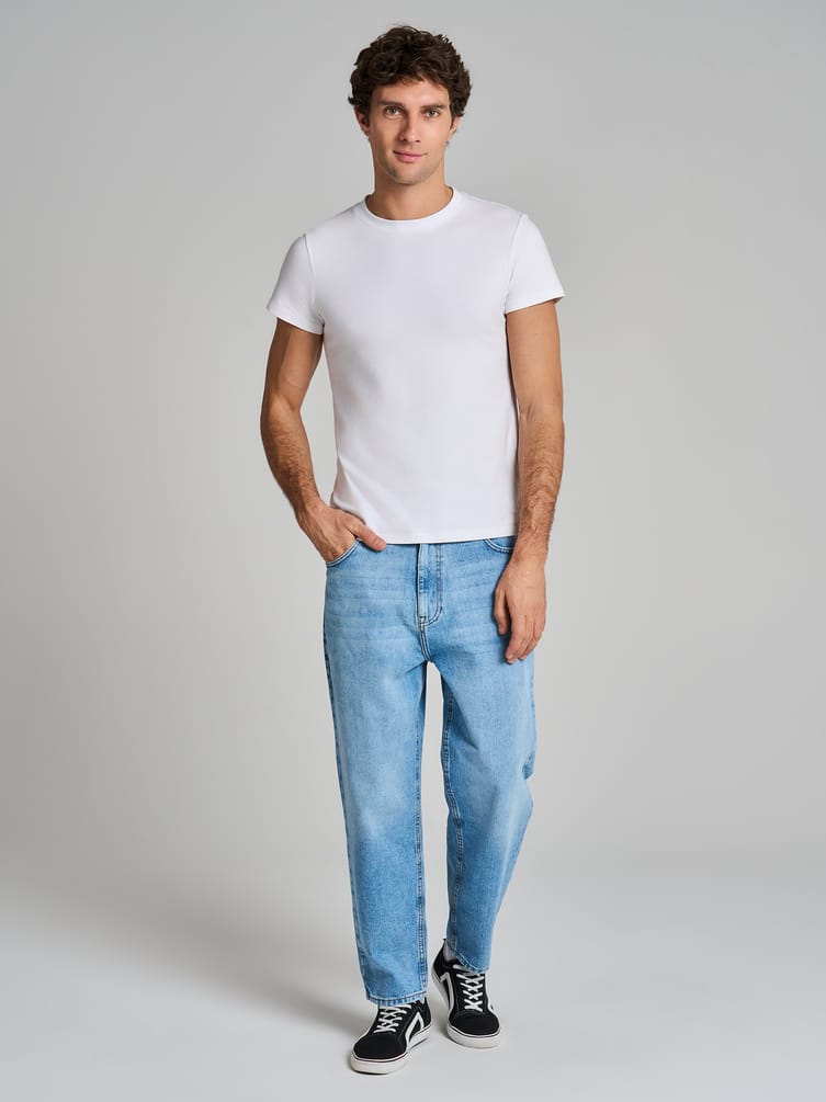 Укороченные джинсы зауженные