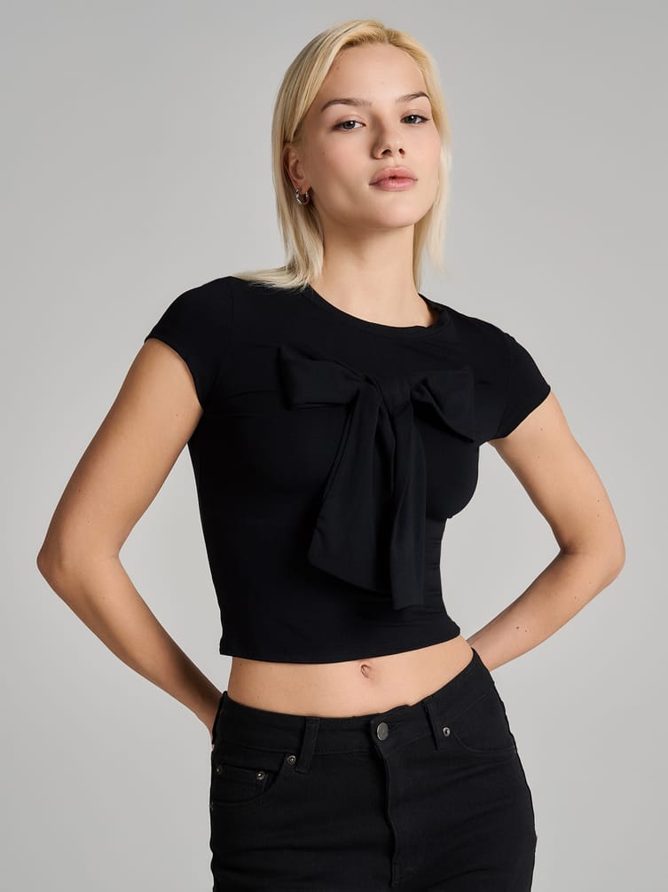 Футболка облегающая с бантом