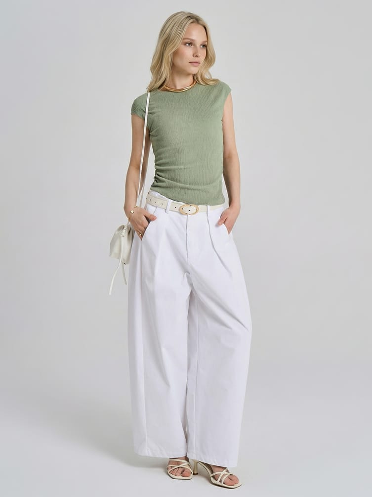 Футболка с драпировкой на талии