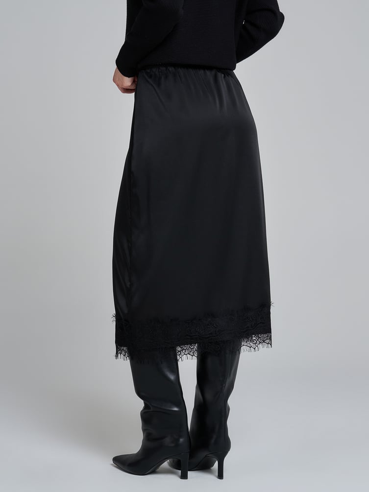 Юбка миди атласная с кружевом в бельевом стиле