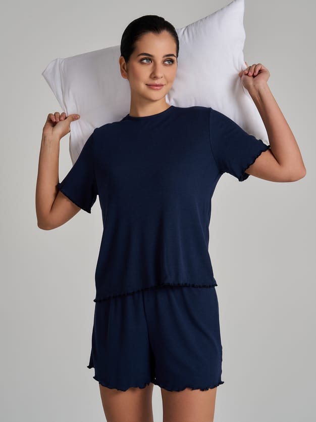 Пижама в рубчик с футболкой и шортами