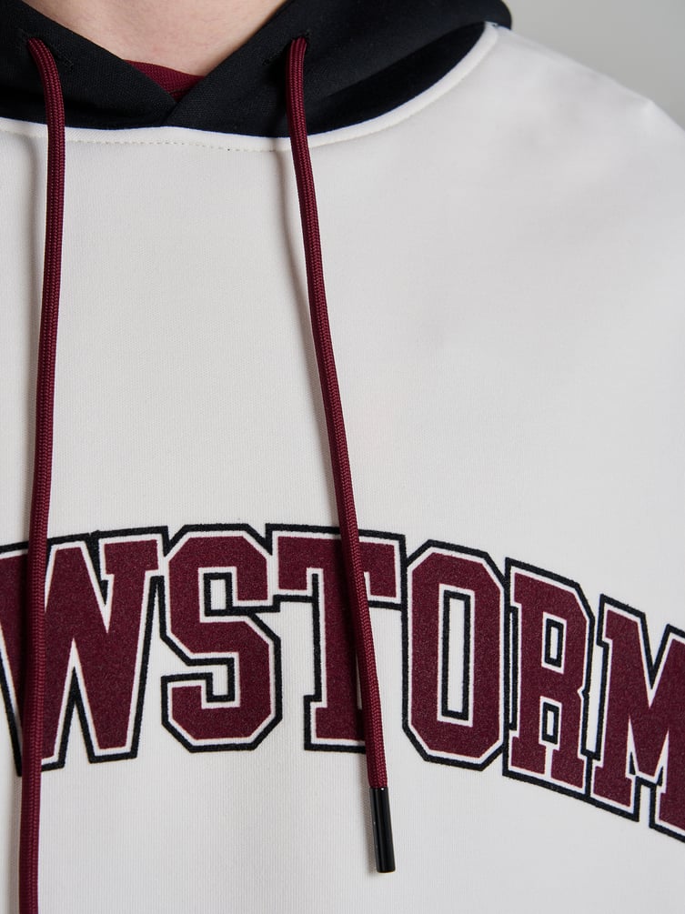 Худи с контрастным капюшоном и надписью