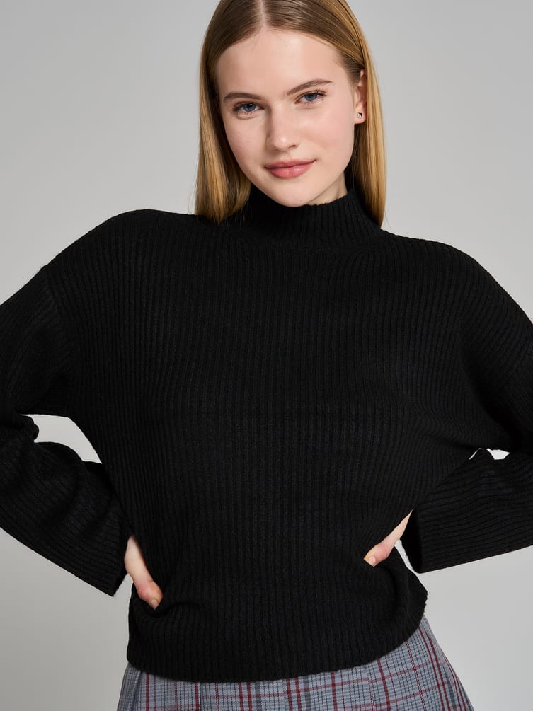 Свитер вязаный теплый