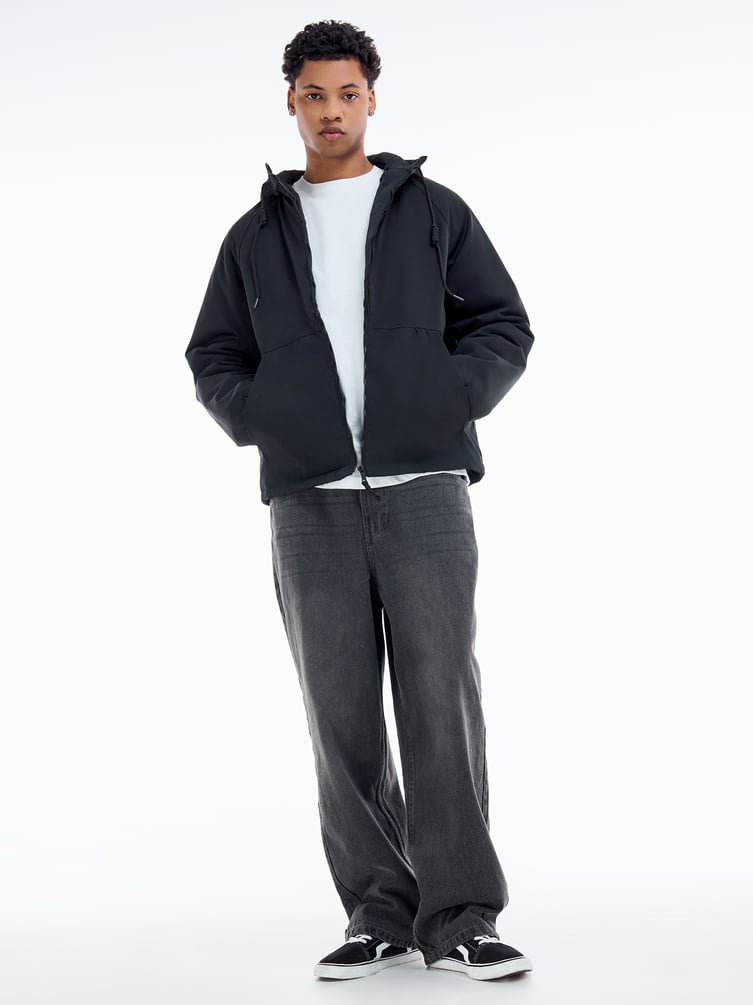 Демисезонная куртка с капюшоном