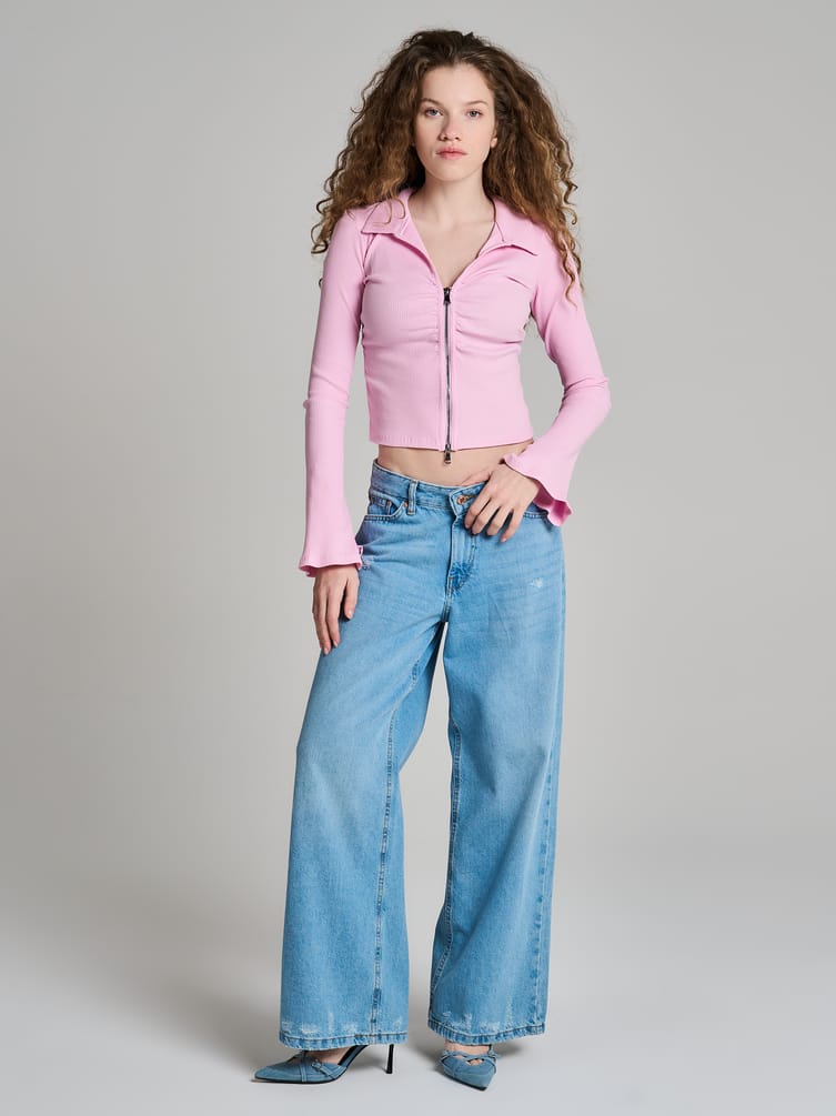 Блузка на молнии с рукавами клеш