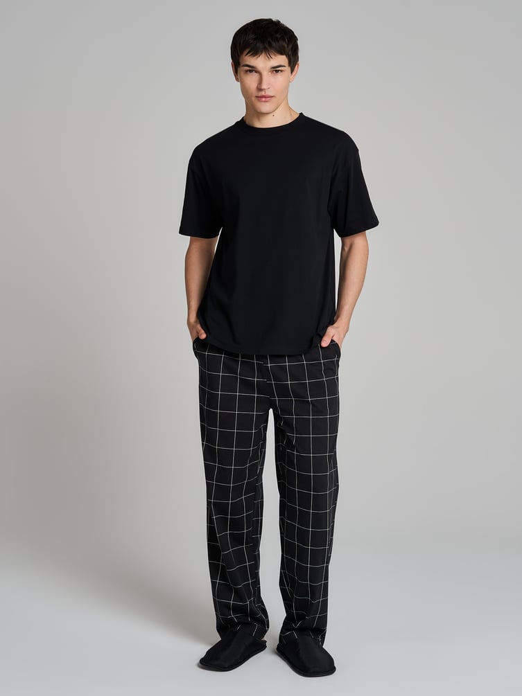 Пижама из хлопка с футболкой и брюками в клетку