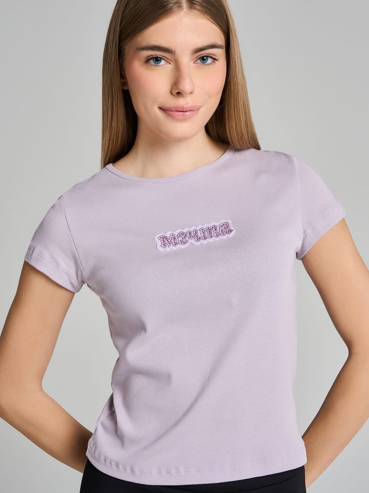 Футболка приталенная с надписью