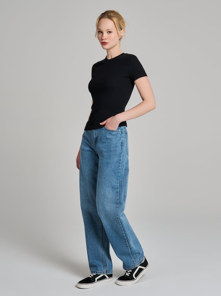 Облегающая футболка в рубчик