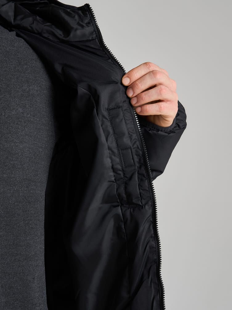 Куртка с капюшоном на синтепоне