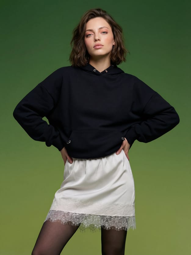 Юбка мини атласная с кружевом в бельевом стиле