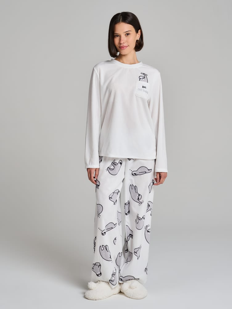 Теплая пижама с ленивцем и брюками