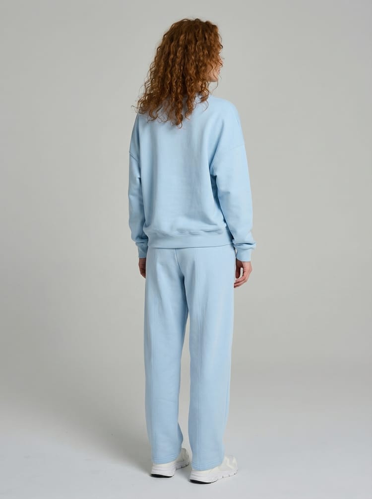 Свитшот с V-образным вырезом