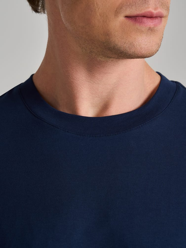 Базовая плотная классическая футболка