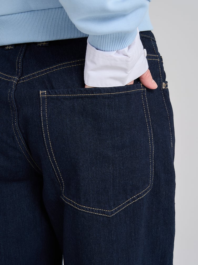 Джинсы баллоны со средней посадкой