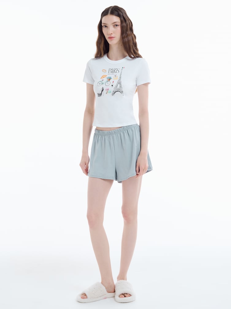 Пижама с принтом и шортами