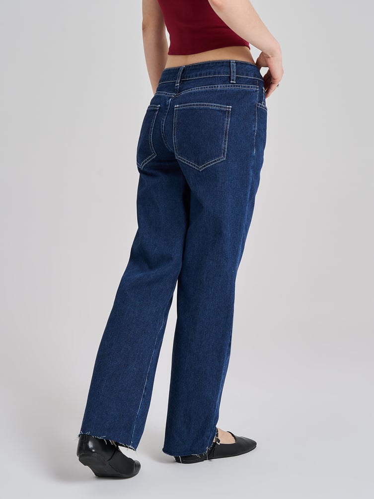 Джинсы прямые с необработанными краями