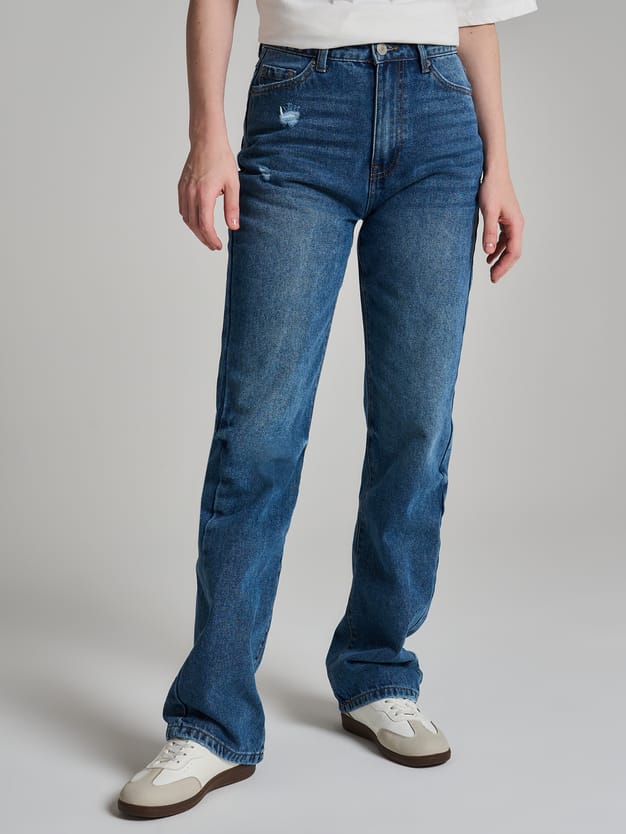 Джинсы прямые с потертостями