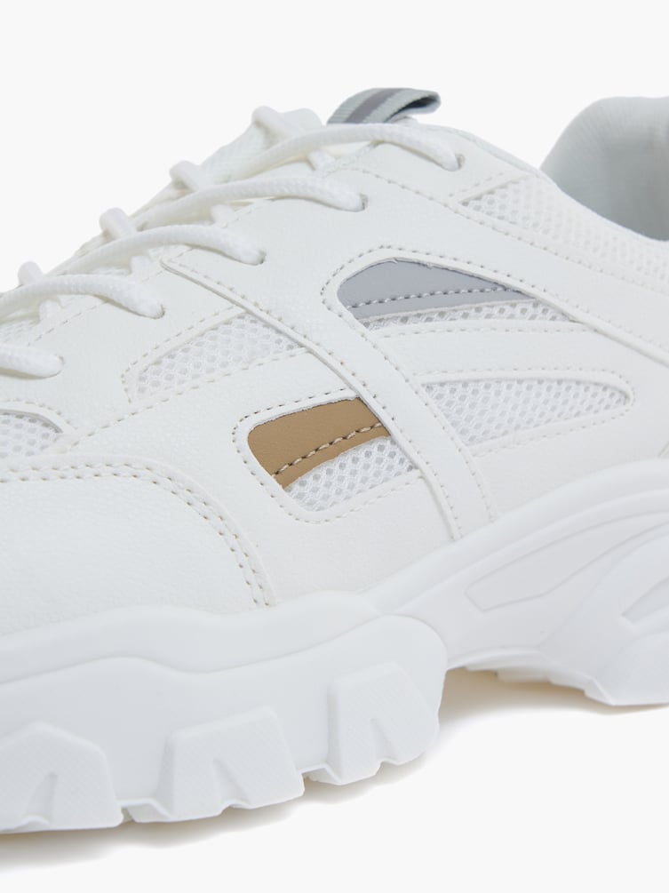 Кроссовки спортивные на тракторной подошве