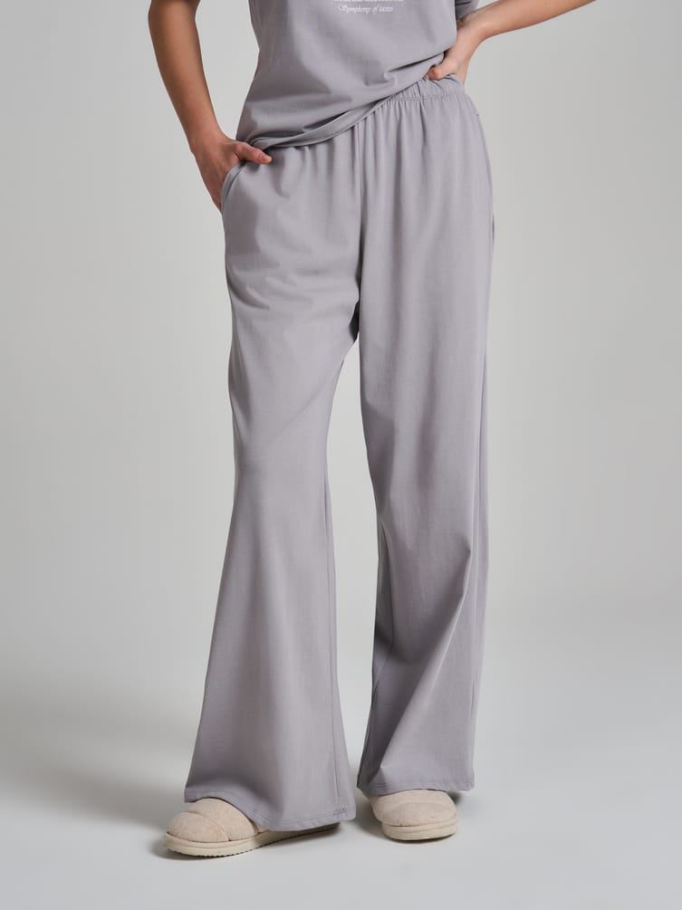 Пижама с принтом и брюками