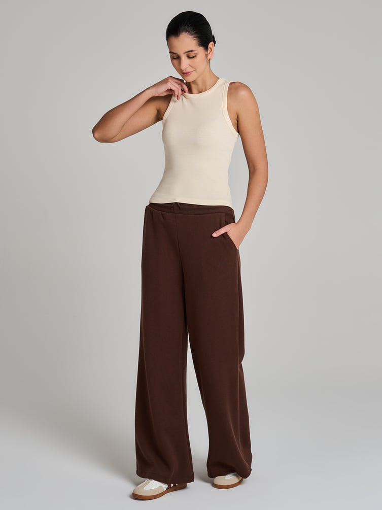 Майка на широких бретелях с вареным эффектом