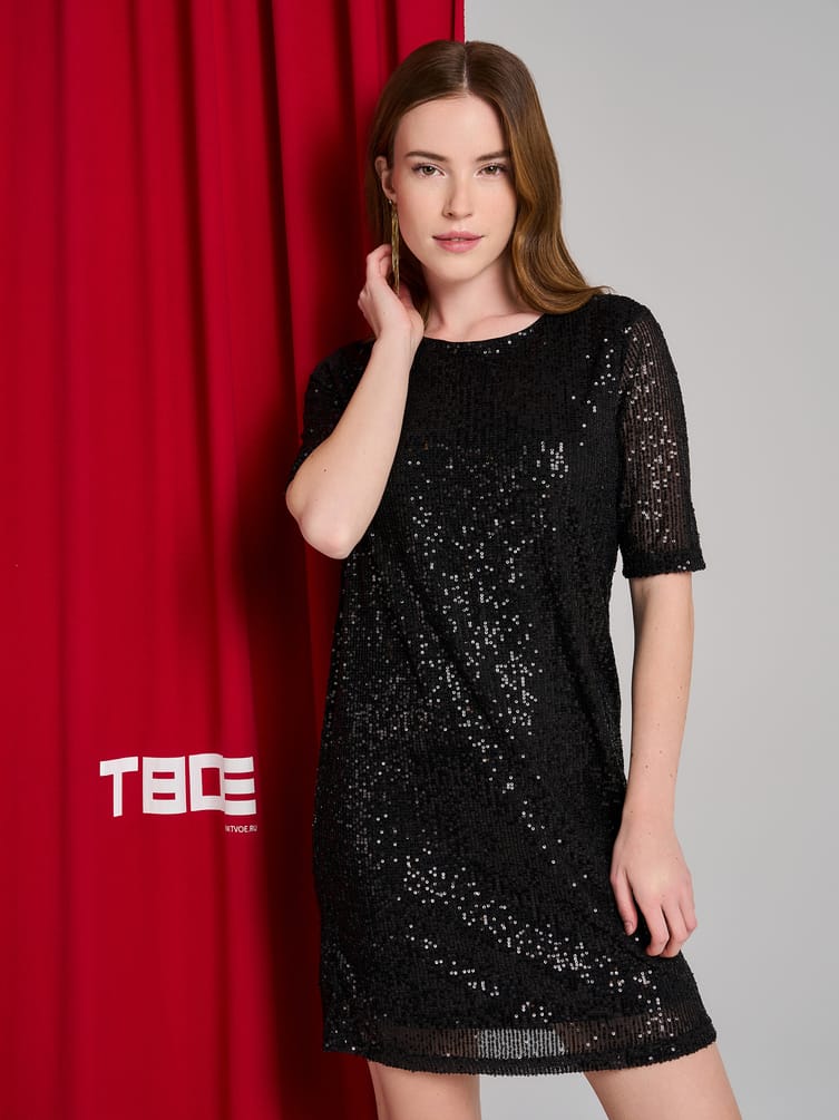 Вечернее блестящее платье с пайетками