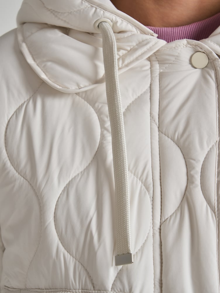 Куртка стеганая с капюшоном