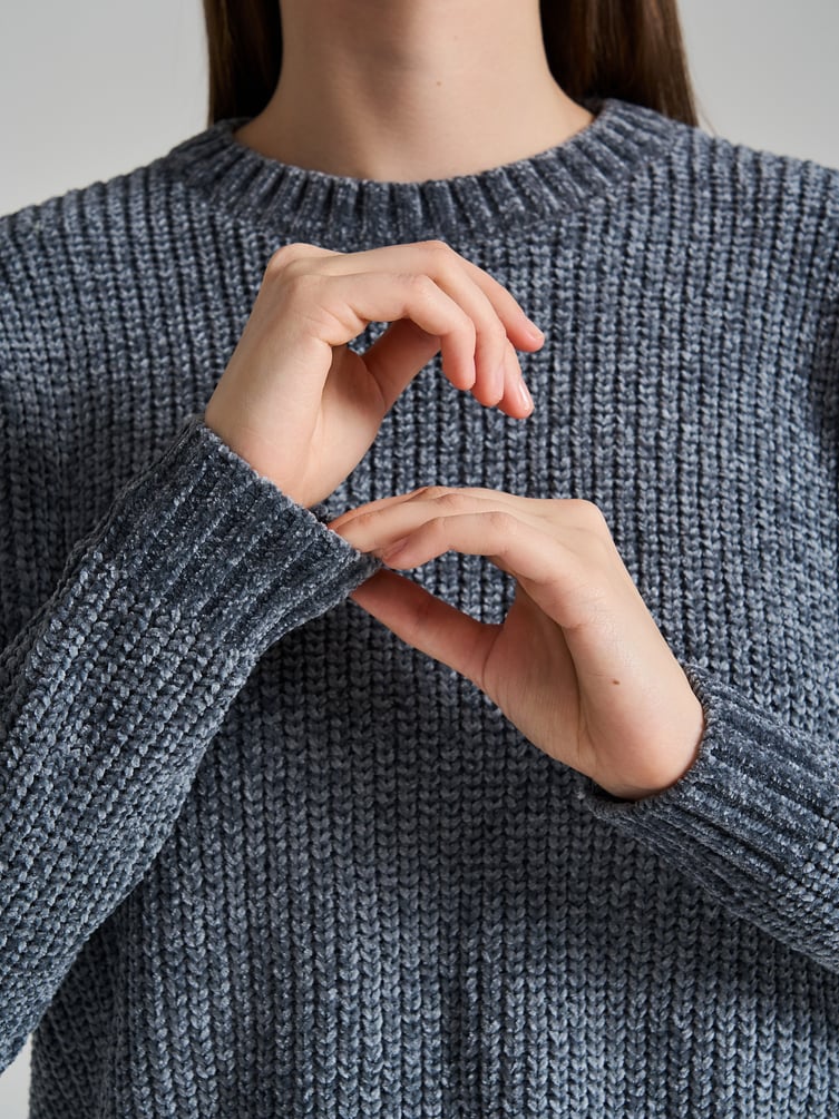 Джемпер трикотажный вязаный