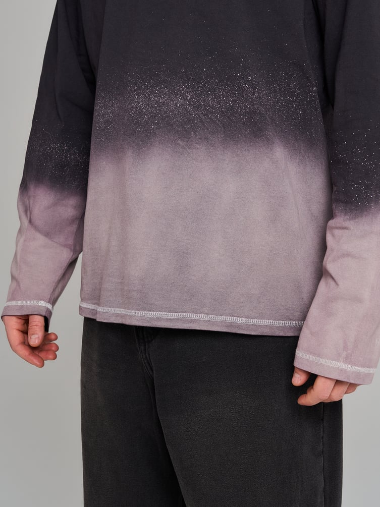 Лонгслив гранж с градиентом