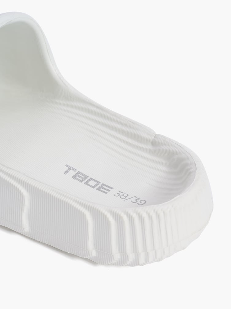 Летние открытые шлепанцы слайды