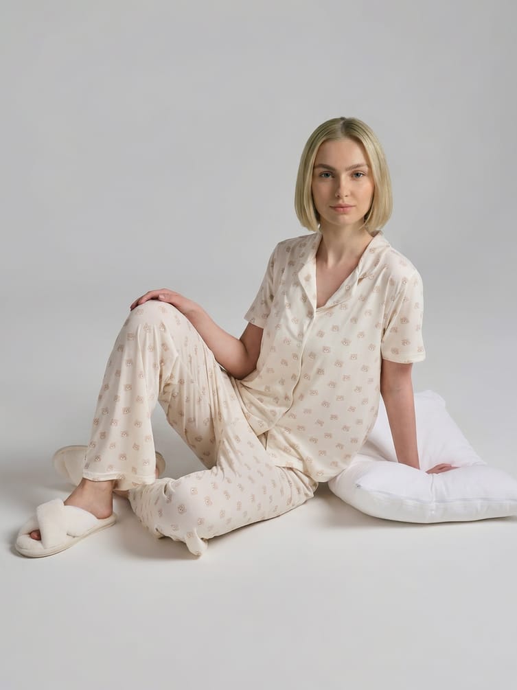 Пижама с рубашкой и брюками