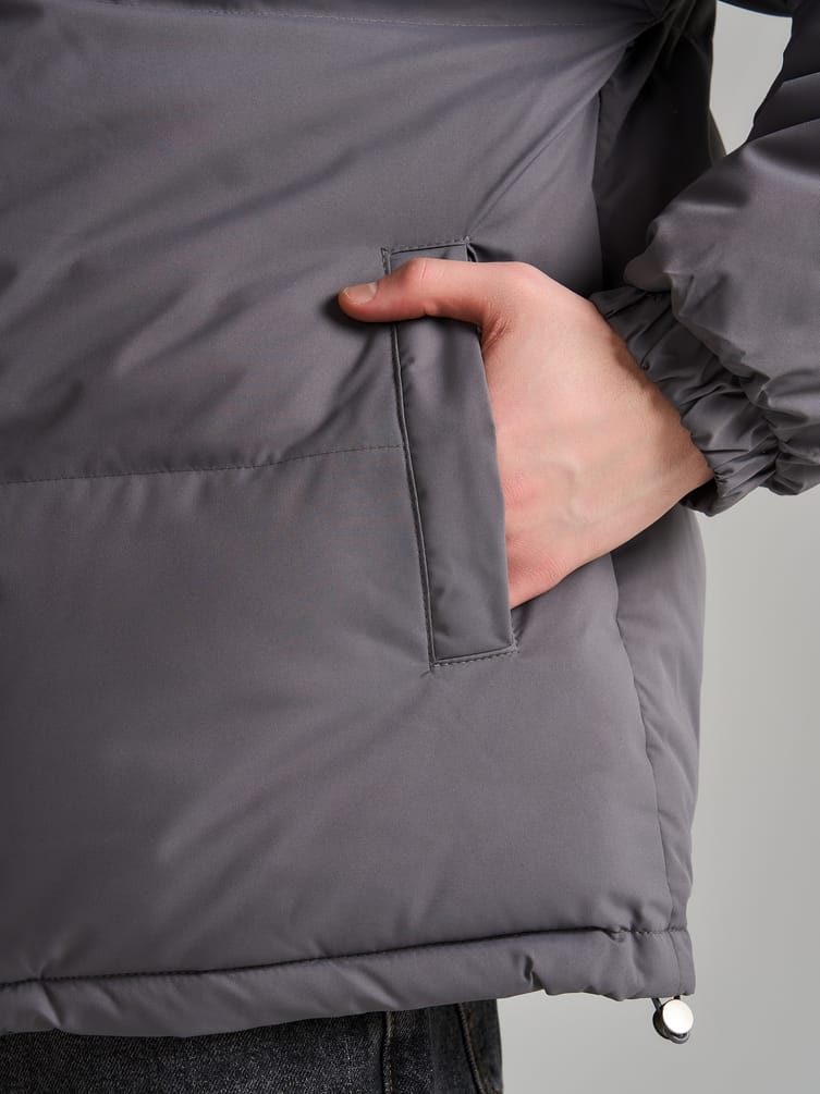 Куртка зимняя с капюшоном на синтепоне