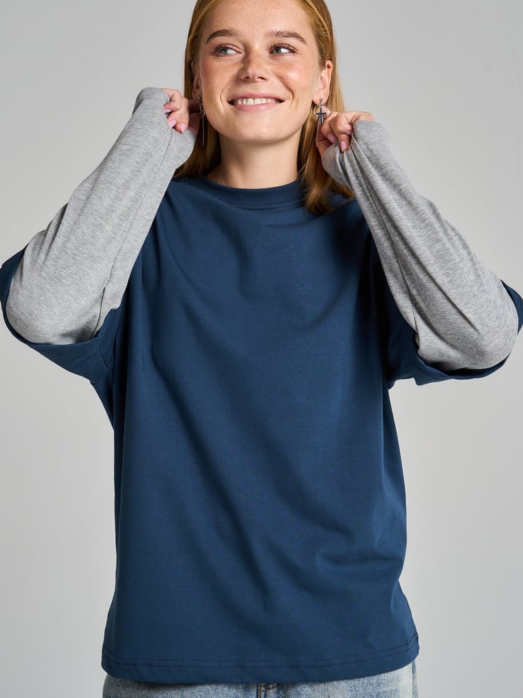 Лонгслив оверсайз с двойным рукавом