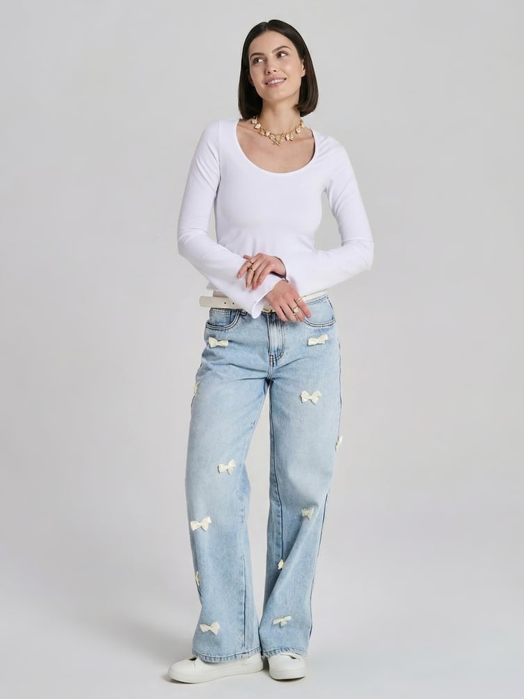 Лонгслив приталенный с длинными рукавами клеш