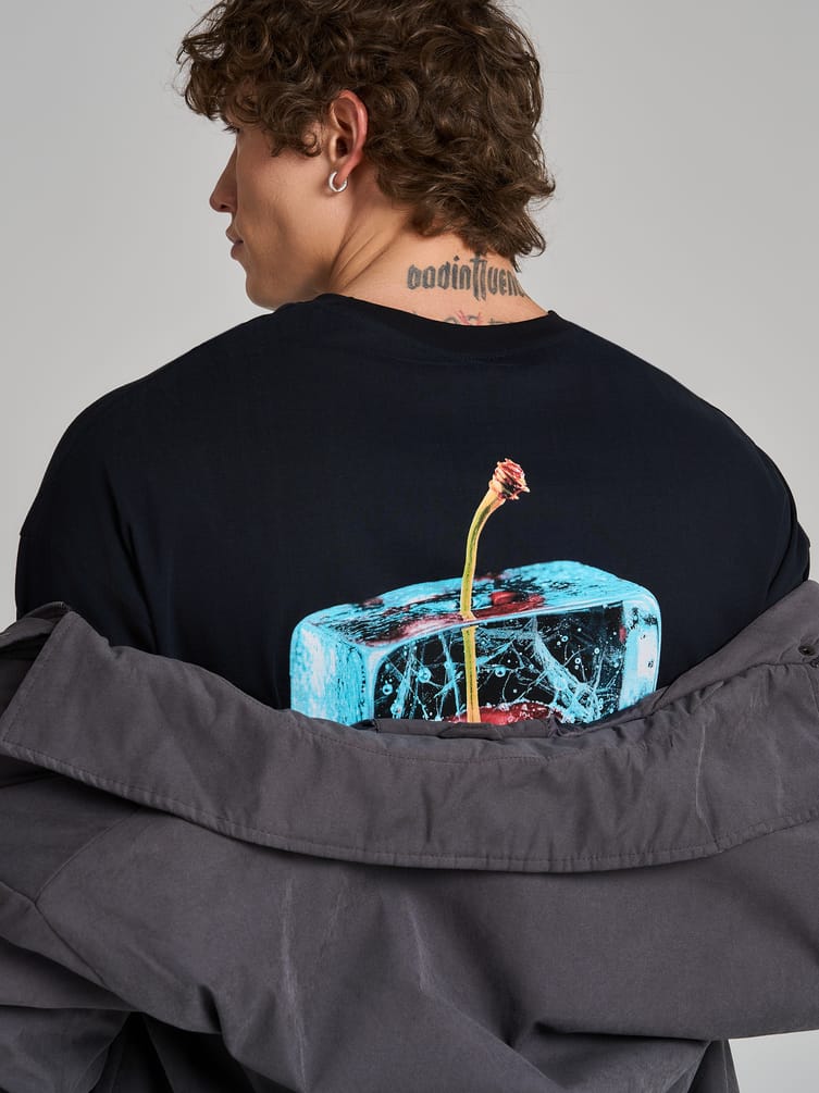 Футболка оверсайз с принтом на спине