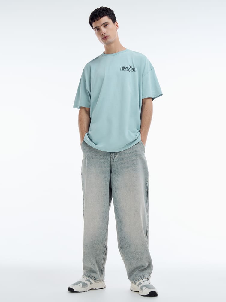 Футболка с принтом машины на спине