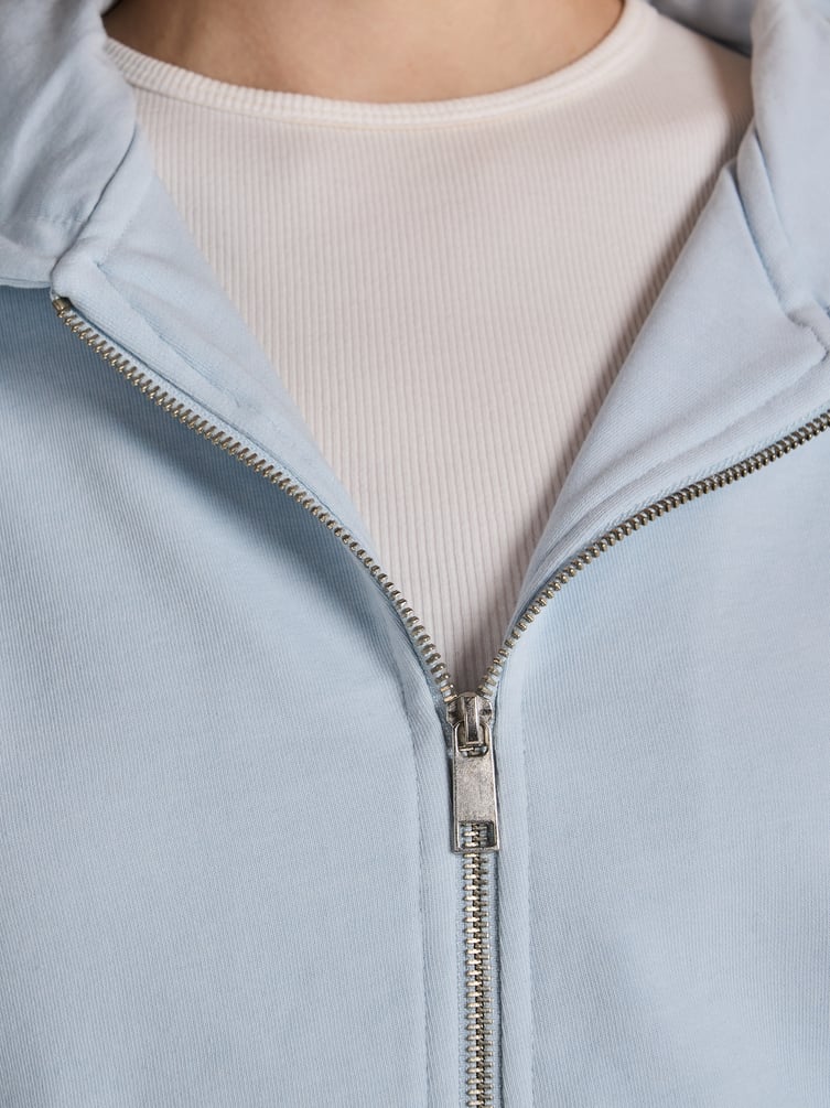 Укороченная толстовка с капюшоном