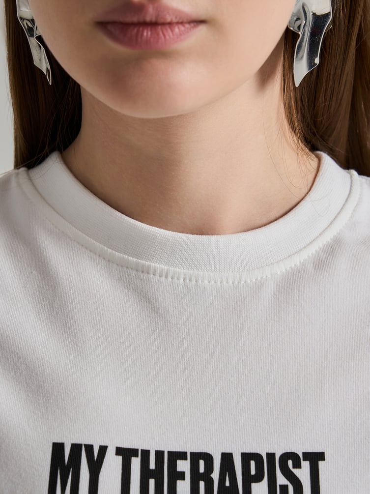 Футболка приталенная с надписью