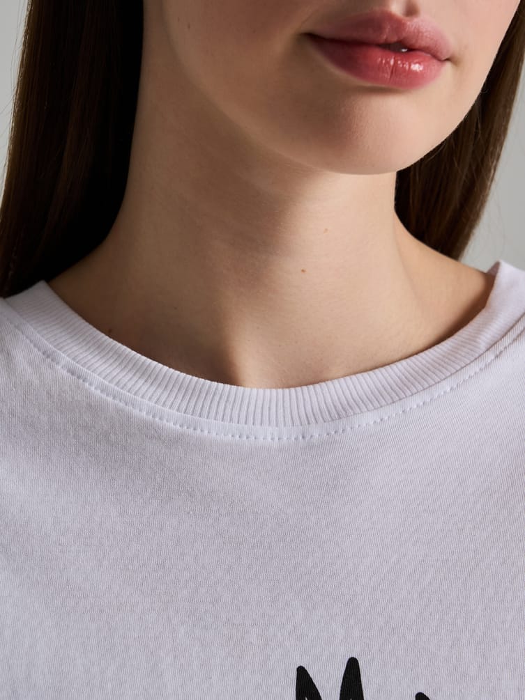 Пижама с принтом и брюками в полоску