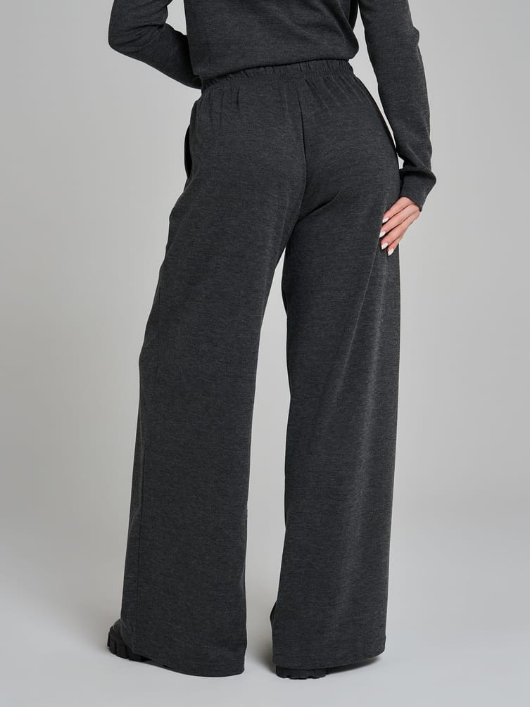 Брюки со стрелками широкие повседневные