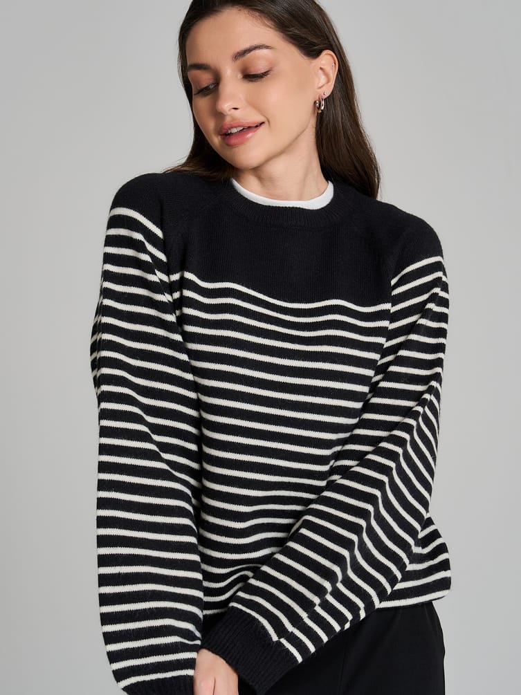 Джемпер трикотажный в полоску