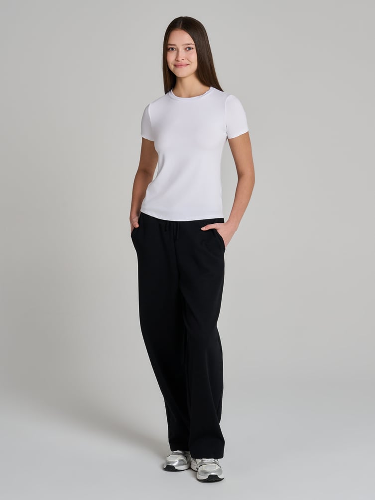 Футболка приталенная из вискозы