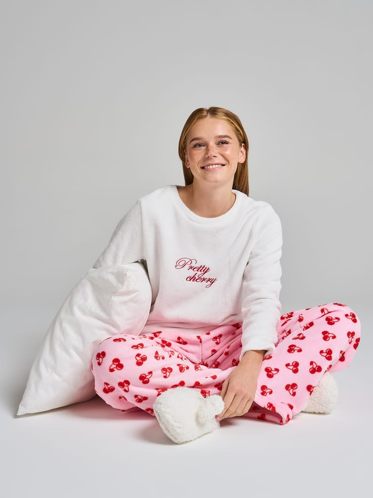 Пижама плюшевая с кофтой и брюками