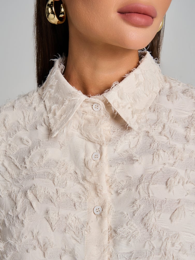 Блузка нарядная с бахромой