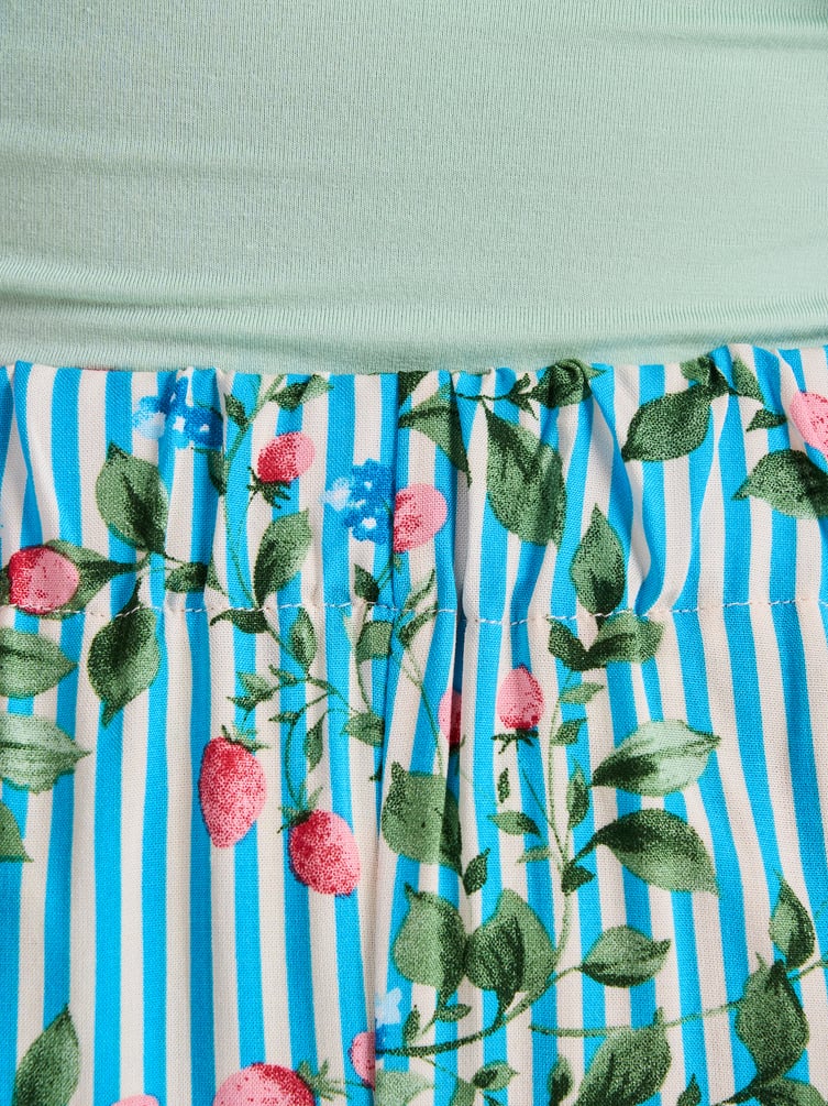 Костюм летний с рубашкой и брюками