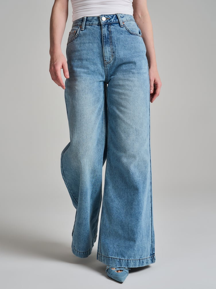 Джинсы широкие с завышенной талией