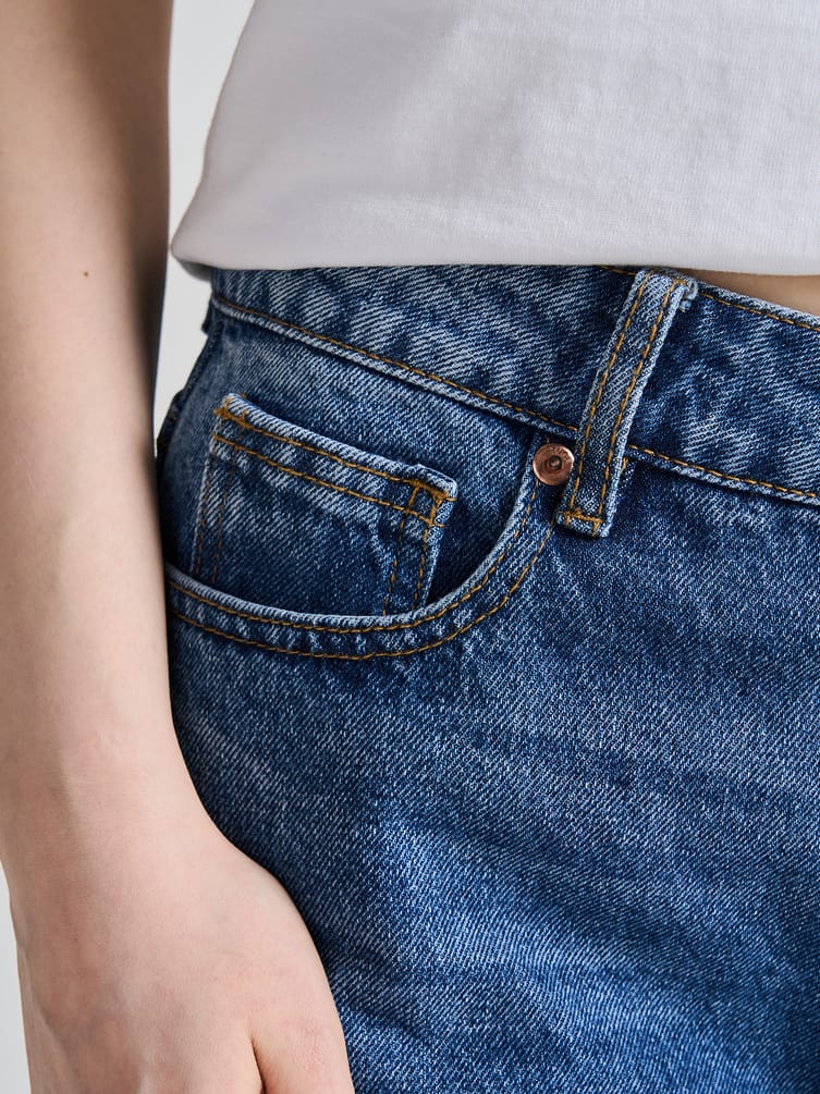 Джинсы широкие