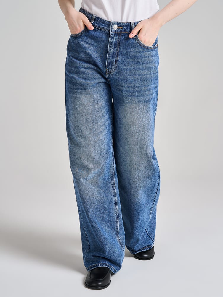 Джинсы широкие
