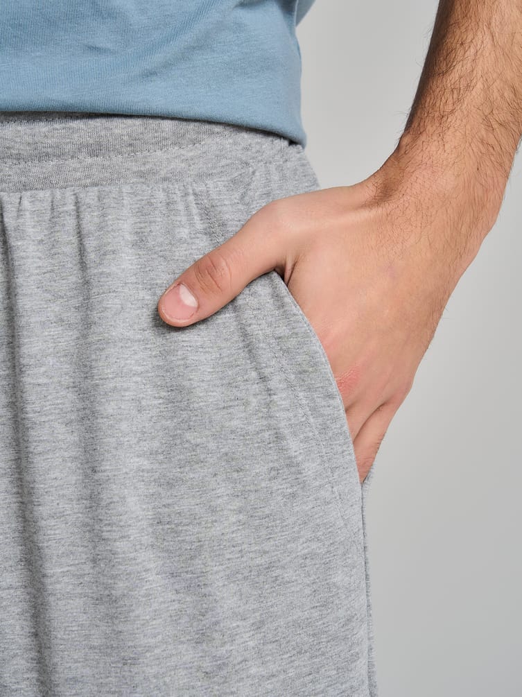 Пижама с футболкой и брюками