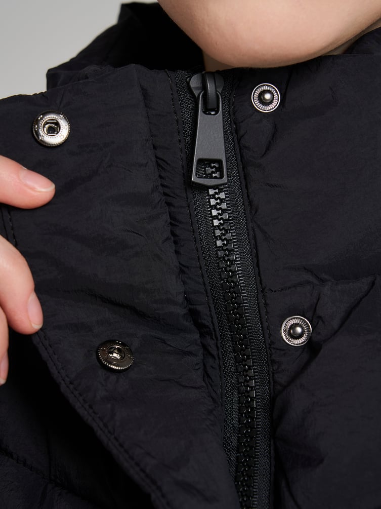 Жилет демисезонный на синтепоне