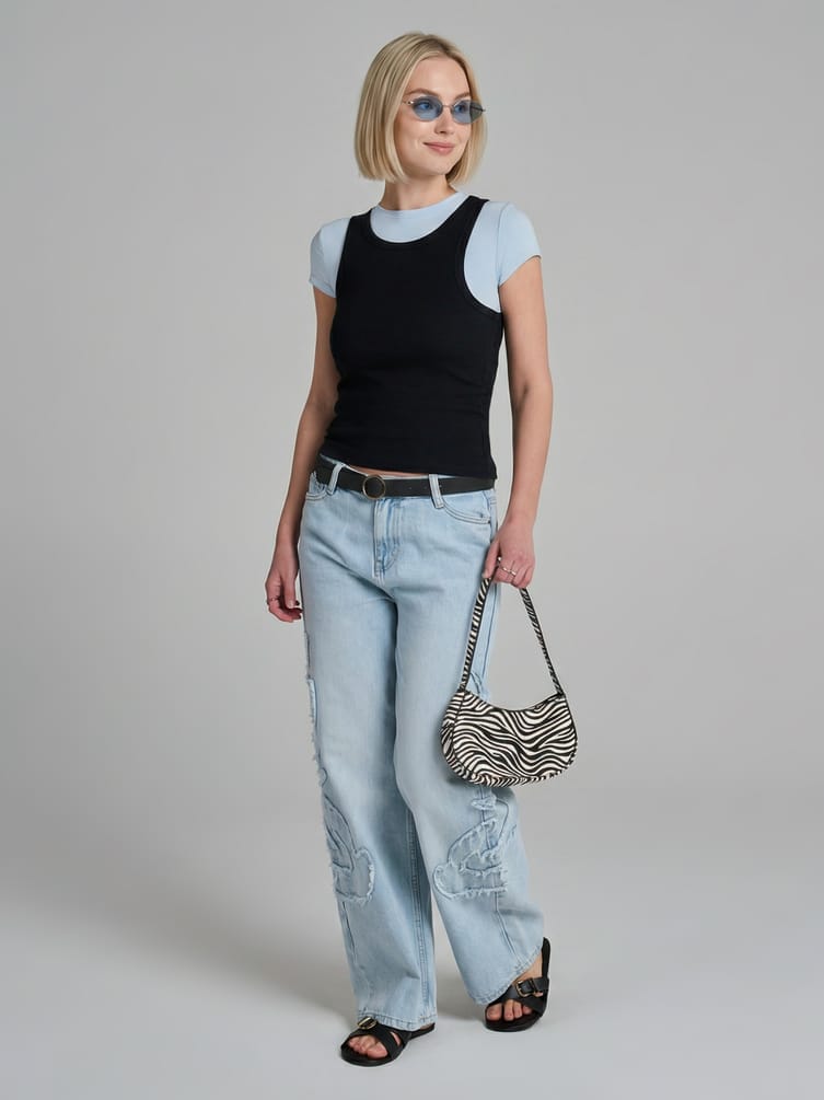 Майка на широких бретелях в рубчик